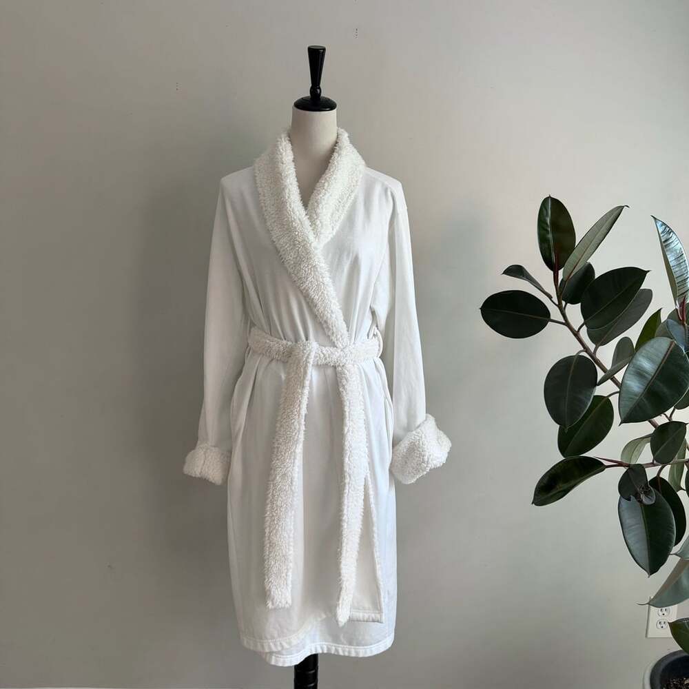 Pottery Barn White Sherpa Trim Bathrobe